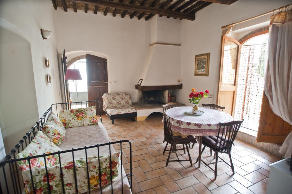 Gasthaus Casa Castellina Foligno Zimmer foto